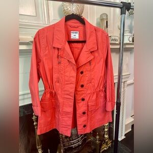 Women’s Old Navy Cargo Jacket in coral. Size M.